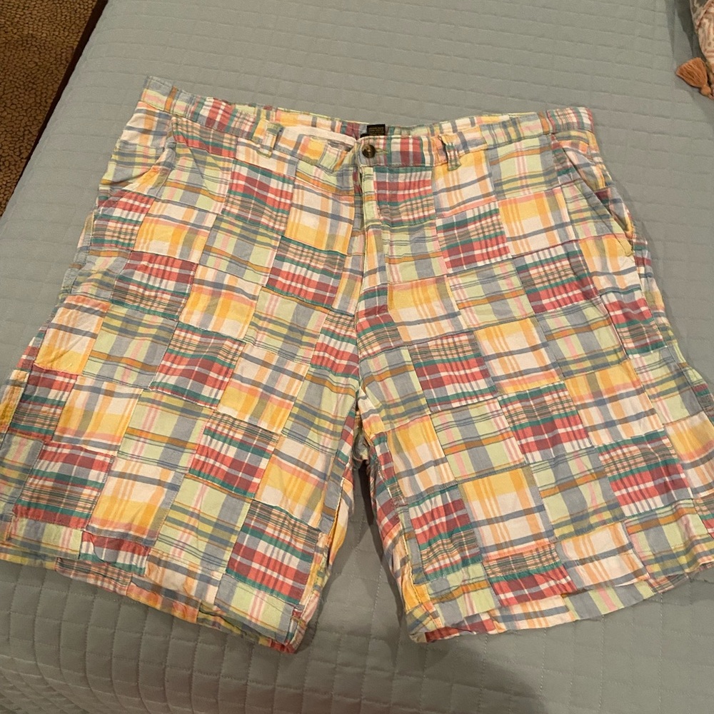 Men’s size 44 Club Room plaid shorts